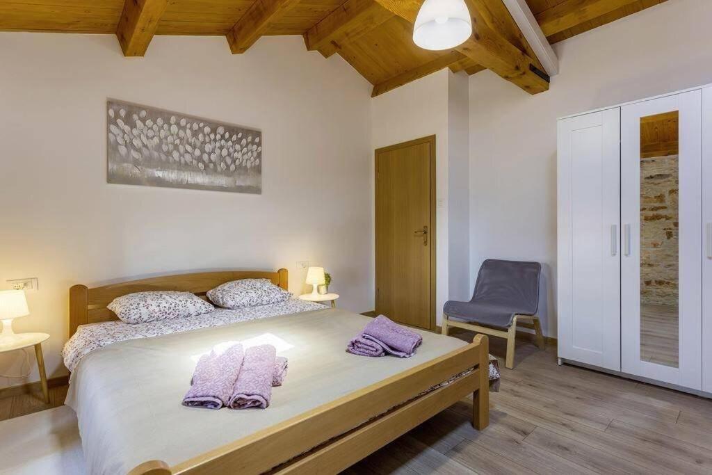 Вилла House Kristina **** Burici Экстерьер фото