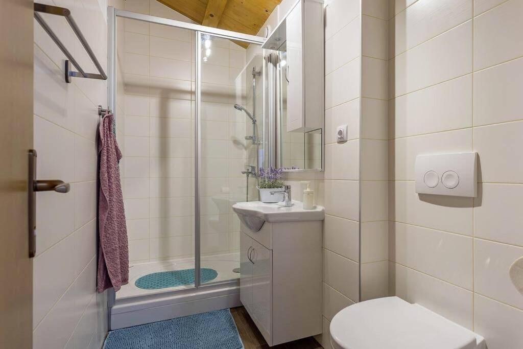 Вилла House Kristina **** Burici Экстерьер фото